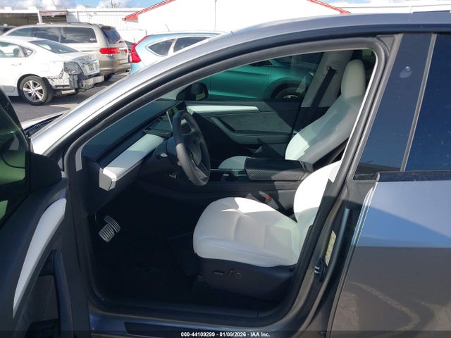 2024 TESLA MODEL Y 7SAYGDEF7RA295955 Photo 4