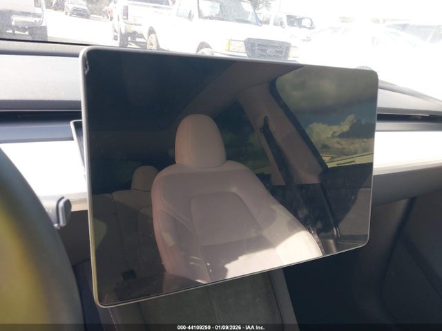 2024 TESLA MODEL Y 7SAYGDEF7RA295955 Photo 6