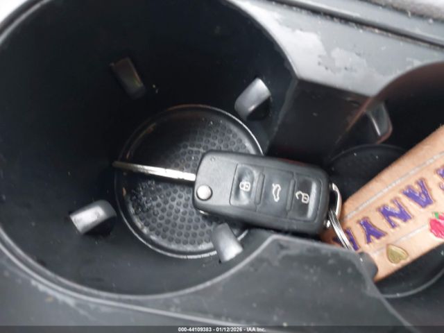 2015 VOLKSWAGEN PASSAT 1VWAT7A3XFC104240 Photo 10