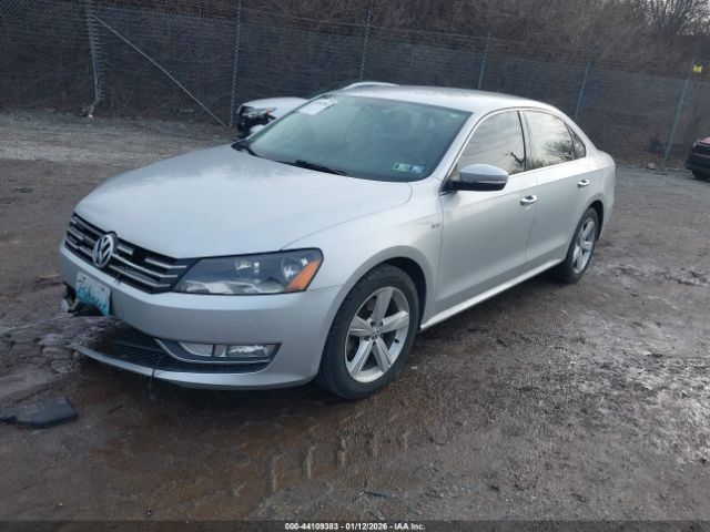 2015 VOLKSWAGEN PASSAT 1VWAT7A3XFC104240 Photo 1