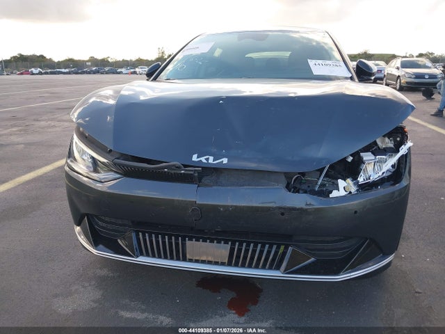 KNDC34LA6N5081127 KIA Ev6 Wind