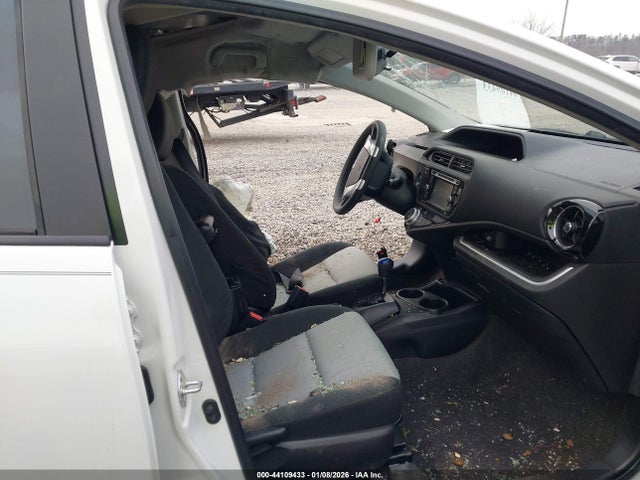 44109433 :رقم المزاد ، JTDKDTB30H1594388 vin ، 2017 Toyota Prius C Three مزاد بيع