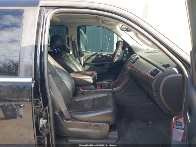 Продаж на аукціоні авто 2012 Cadillac Escalade Esv Luxury, vin: 1GYS4HEF6CR233321, номер лоту: 44109456