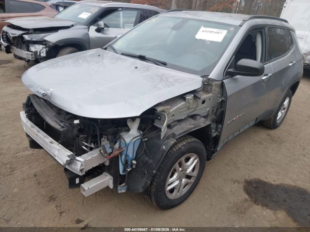 2018 JEEP COMPASS 3C4NJDAB9JT284050 Photo 1