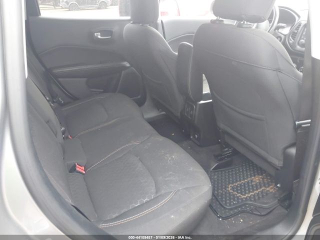 2018 JEEP COMPASS 3C4NJDAB9JT284050 Photo 7