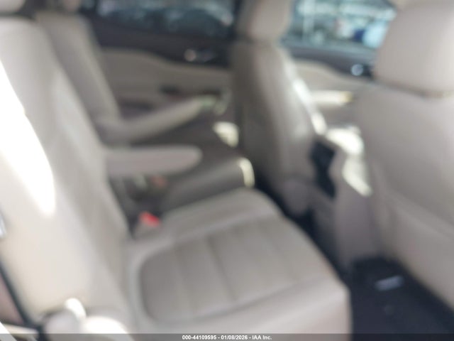 1GKKNPLSXHZ305985 GMC Acadia Denali