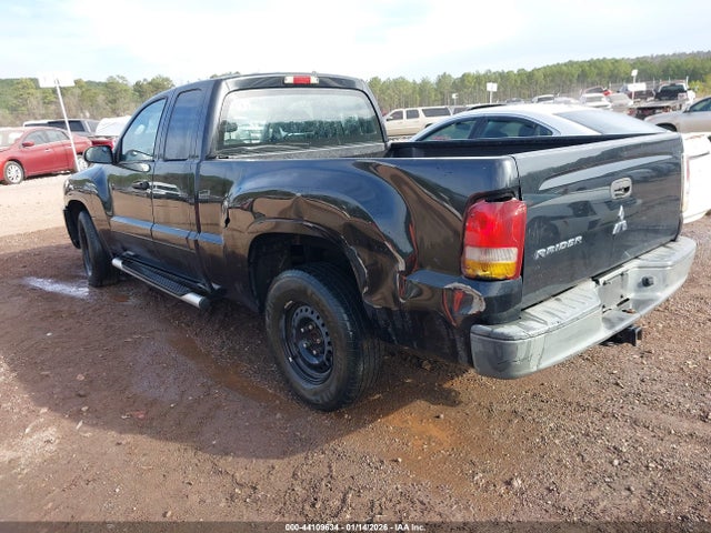 2008 MITSUBISHI RAIDER 1Z7HC22K88S587301 Photo 2