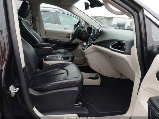 2023 CHRYSLER PACIFICA 2C4RC1BG1PR624663 Photo 4