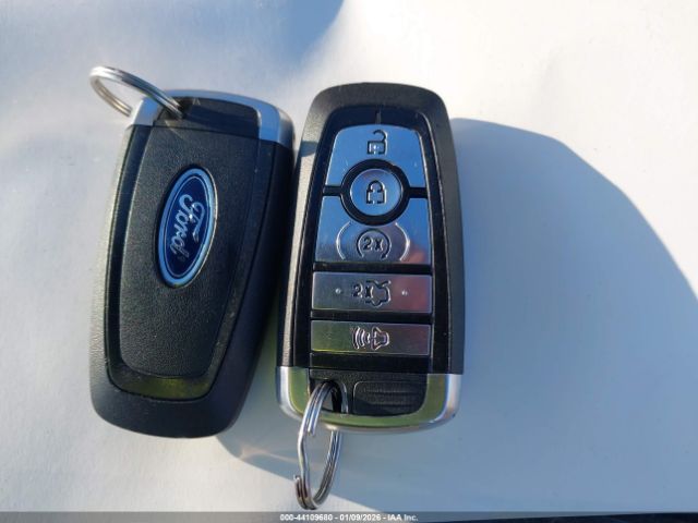 2017 FORD FUSION 3FA6P0VP7HR100383 Photo 10