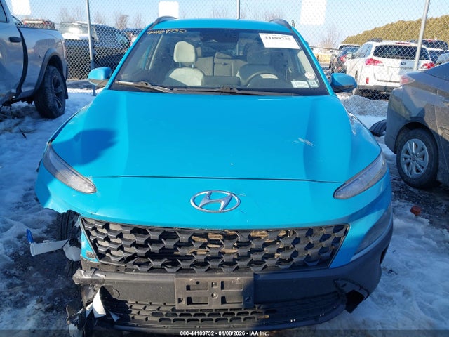 44109732 :رقم المزاد ، KM8K6CAB5NU878883 vin ، 2022 Hyundai Kona Sel مزاد بيع