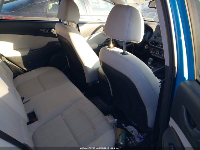 44109732 :رقم المزاد ، KM8K6CAB5NU878883 vin ، 2022 Hyundai Kona Sel مزاد بيع