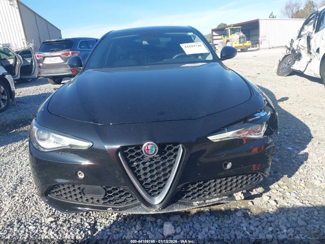 Alfa Romeo Giulia Ti Rwd 2018 ZARFAECN3J7577583 Image 12