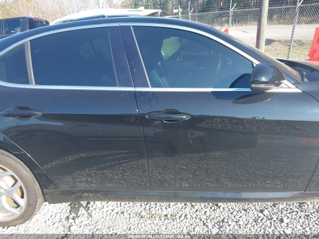Alfa Romeo Giulia Ti Rwd 2018 ZARFAECN3J7577583 Image 13