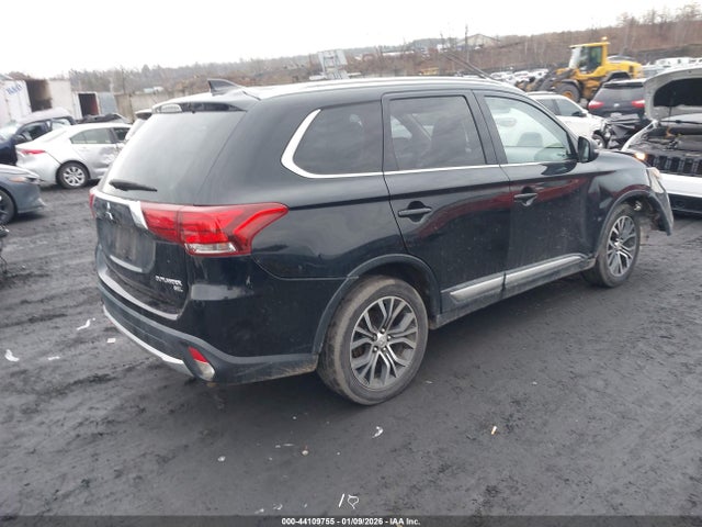 2017 MITSUBISHI OUTLANDER JA4AZ3A38HZ061036 Photo 3