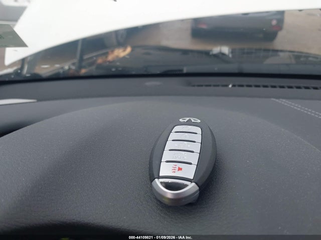 2017 INFINITI Q60 JN1EV7EL0HM550437 Photo 10