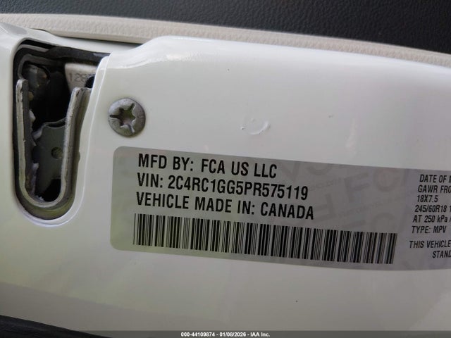 2023 Chrysler Pacifica Limited მანქანა იყიდება აუქციონზე, vin: 2C4RC1GG5PR575119, აუქციონის ნომერი: 44109874