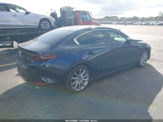 44109905 :رقم المزاد ، 3MZBPABL5MM203757 vin ، 2021 Mazda Mazda3 مزاد بيع