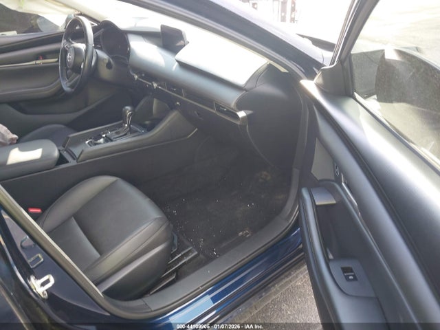 44109905 :رقم المزاد ، 3MZBPABL5MM203757 vin ، 2021 Mazda Mazda3 مزاد بيع