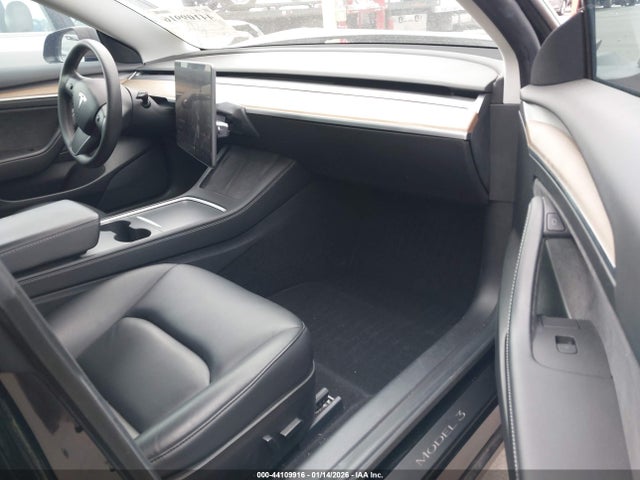 2021 TESLA MODEL 3 5YJ3E1EC1MF036990 Photo 4
