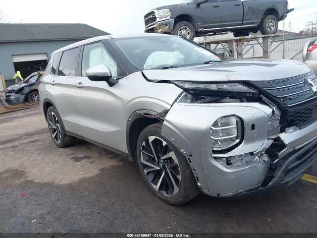 2022 MITSUBISHI OUTLANDER JA4J4TA80NZ033625 Photo 0