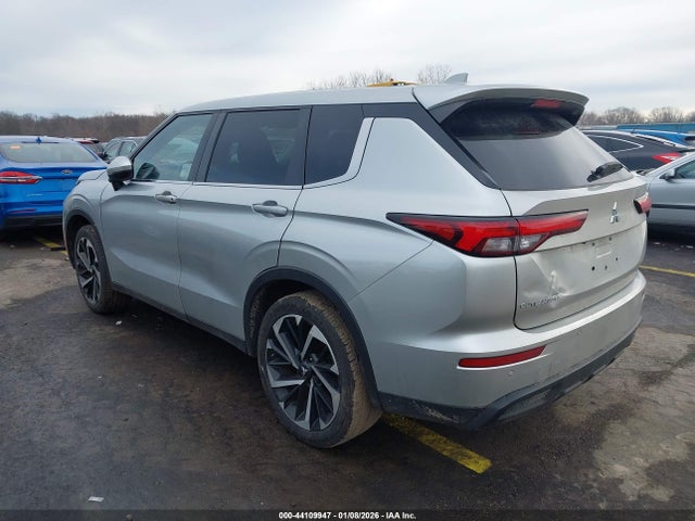 2022 MITSUBISHI OUTLANDER JA4J4TA80NZ033625 Photo 2