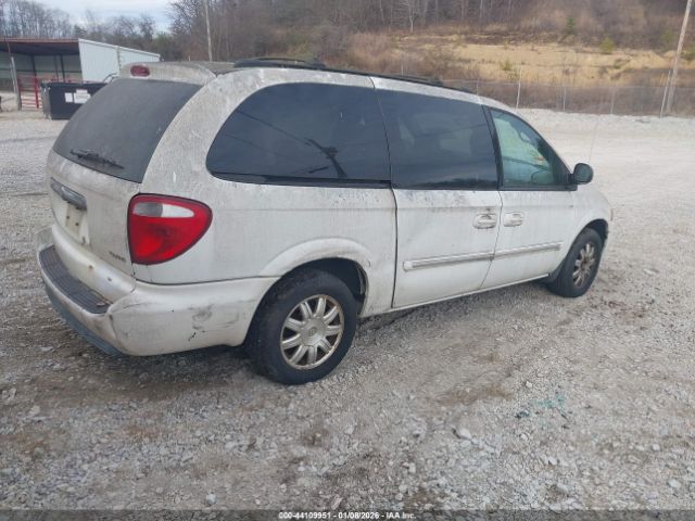 2005 CHRYSLER TOWN & COUNTRY 2C4GP54L05R217489 Photo 3