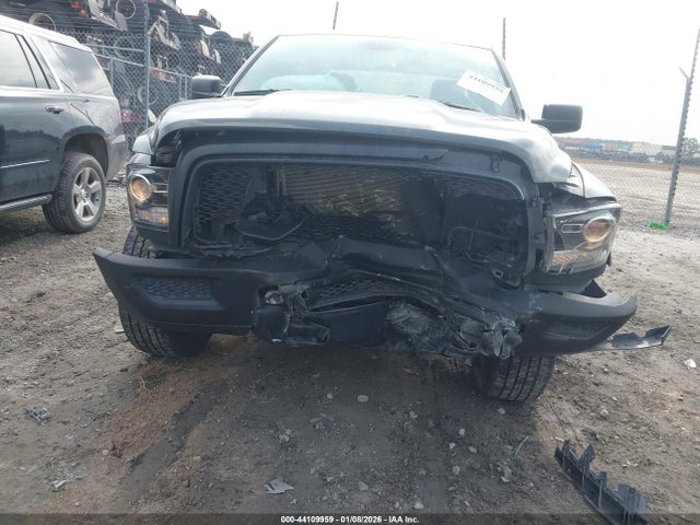 1C6RR6LG6RS156139 RAM 1500 Classic Warlock 4x2 5&#039;7 Box