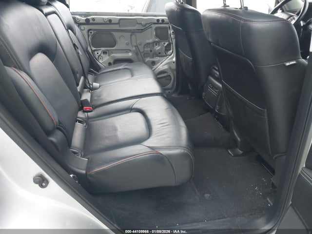 JN8AY2NC0K9586388 Nissan Armada Sl