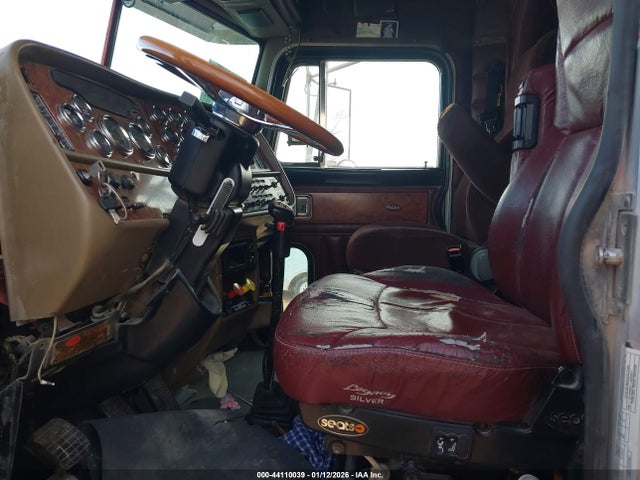 Продажа на аукционе авто 2004 Peterbilt 379, vin: 1XP5DB9X14N834811, номер лота: 44110039