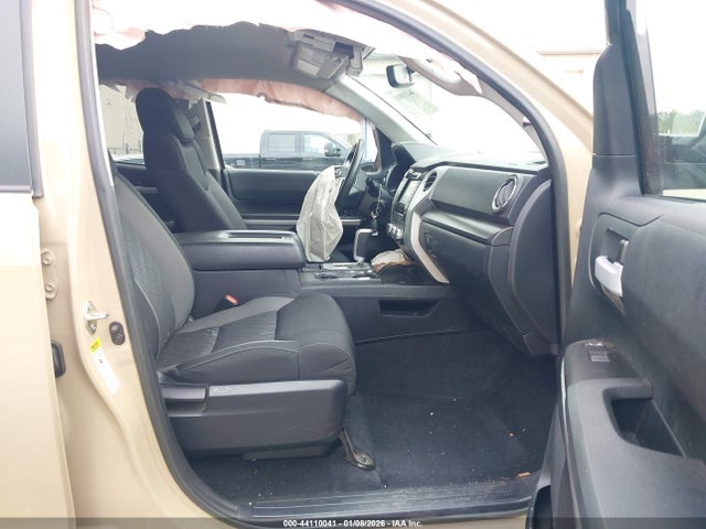 5TFUW5F16HX603597 Toyota Tundra Sr5 5.7l V8