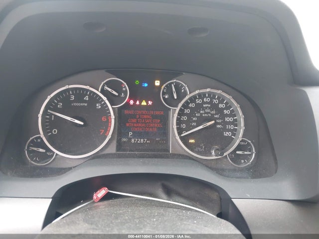 5TFUW5F16HX603597 Toyota Tundra Sr5 5.7l V8