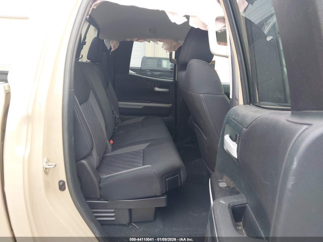 5TFUW5F16HX603597 Toyota Tundra Sr5 5.7l V8