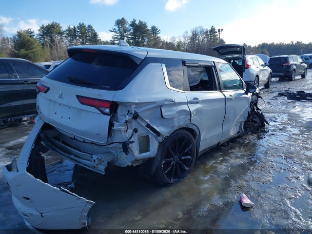 2022 MITSUBISHI OUTLANDER JA4J4UA87NZ031067 Photo 3