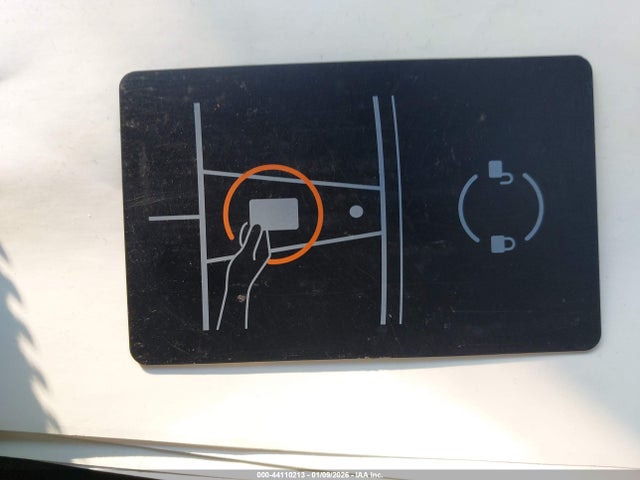 2025 TESLA MODEL Y 7SAYGDEE7SA366245 Photo 10