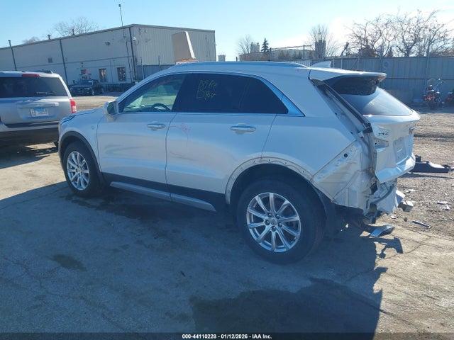 2020 CADILLAC XT4 1GYAZAR43LF066513 Photo 2