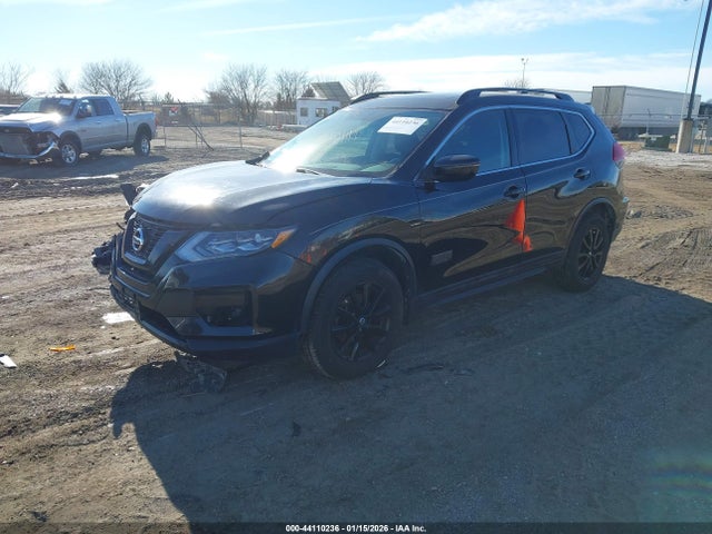 Nissan ROGUE SV 2017 5N1AT2MV1HC759002 Image 2