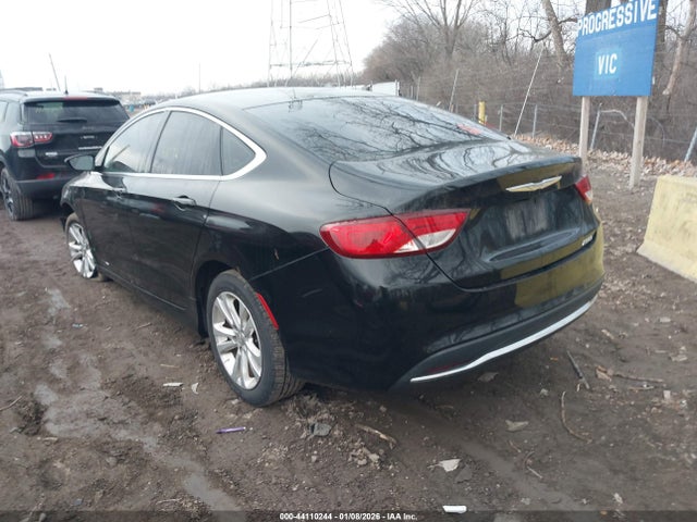 44110244 :رقم المزاد ، 1C3CCCAB3FN642458 vin ، 2015 Chrysler 200 Limited مزاد بيع