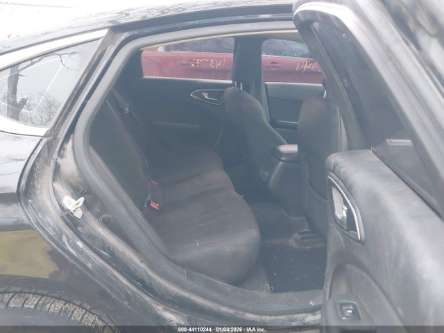 44110244 :رقم المزاد ، 1C3CCCAB3FN642458 vin ، 2015 Chrysler 200 Limited مزاد بيع