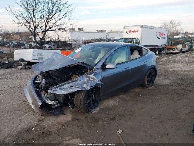 Продажа на аукционе авто 2026 Tesla Model Y Long Range Launch Series/premium All-wheel Drive, vin: 7SAYGDEE5TA432437, номер лота: 44110374