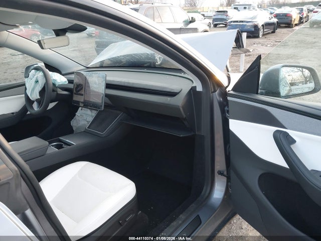 Продажа на аукционе авто 2026 Tesla Model Y Long Range Launch Series/premium All-wheel Drive, vin: 7SAYGDEE5TA432437, номер лота: 44110374