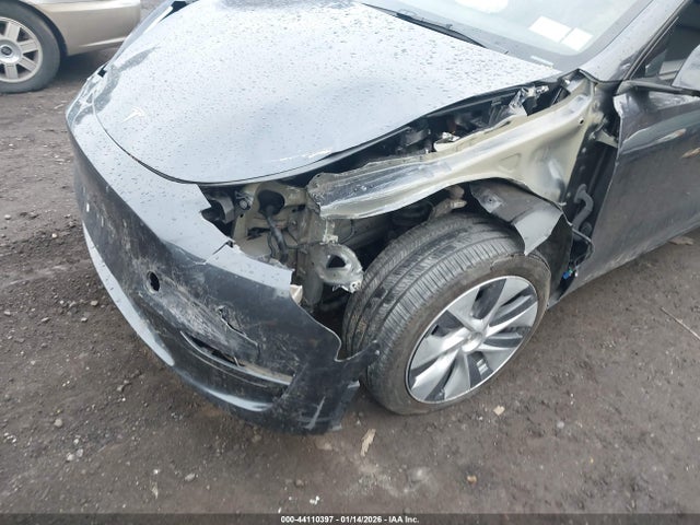 2024 TESLA MODEL Y 7SAYGDEE5RA252027 Photo 5