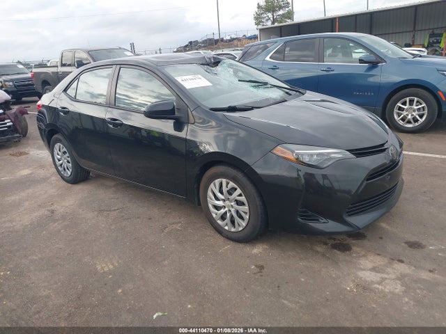Toyota COROLLA LE 2018 2T1BURHE3JC076594 головне зображення