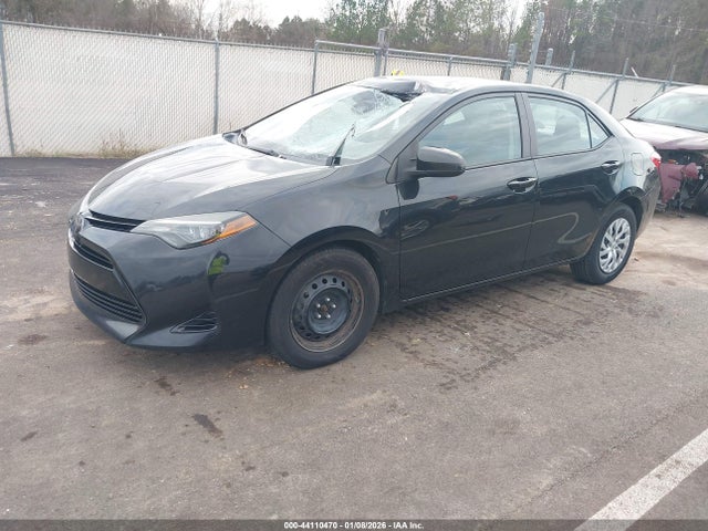 Toyota COROLLA LE 2018 2T1BURHE3JC076594 Image 2