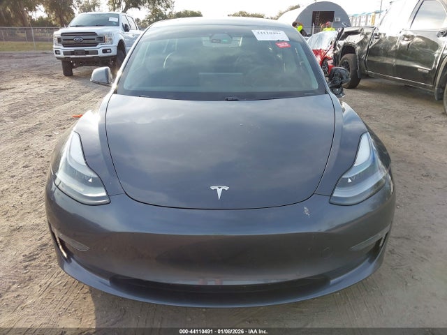 Tesla Model 3 Long Range Dual Motor All-wheel Drive 2021 5YJ3E1EB8MF992202 Image 12