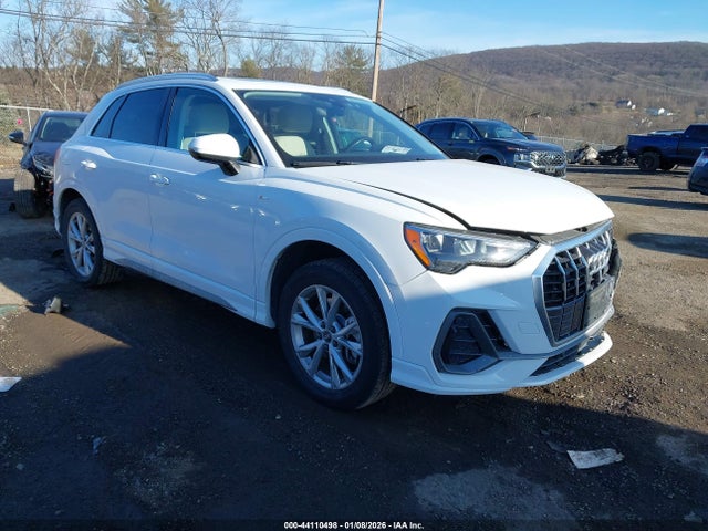 2021 AUDI Q3 WA1DECF35M1130081 Photo 0