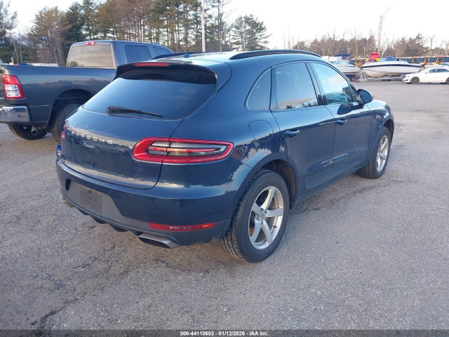 2017 PORSCHE MACAN WP1AA2A50HLB82752 Photo 3