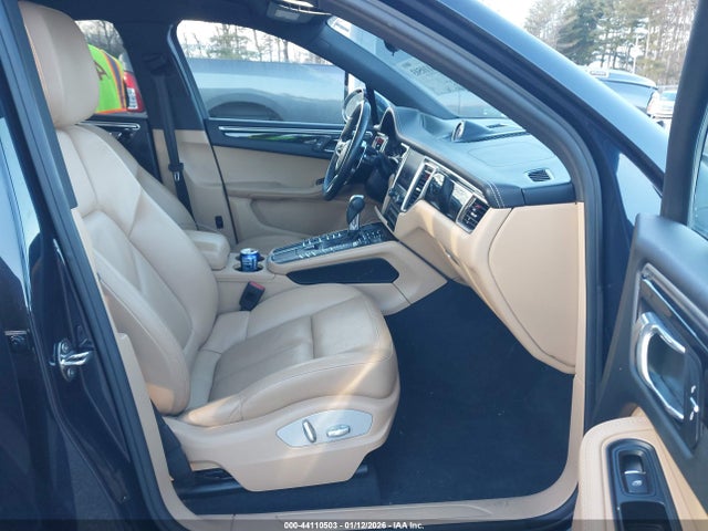 2017 PORSCHE MACAN WP1AA2A50HLB82752 Photo 4
