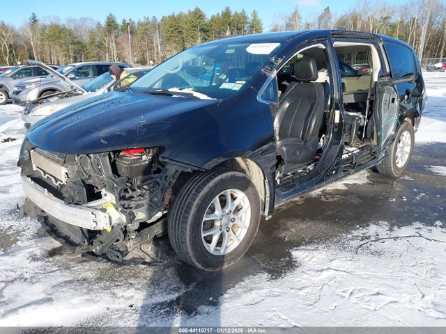 2020 CHRYSLER VOYAGER 2C4RC1DG9LR172002 Photo 1