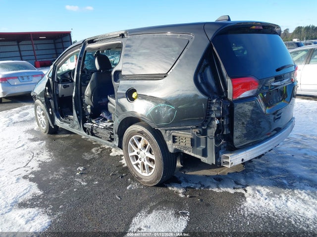 2020 CHRYSLER VOYAGER 2C4RC1DG9LR172002 Photo 2