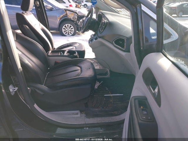 2020 CHRYSLER VOYAGER 2C4RC1DG9LR172002 Photo 4